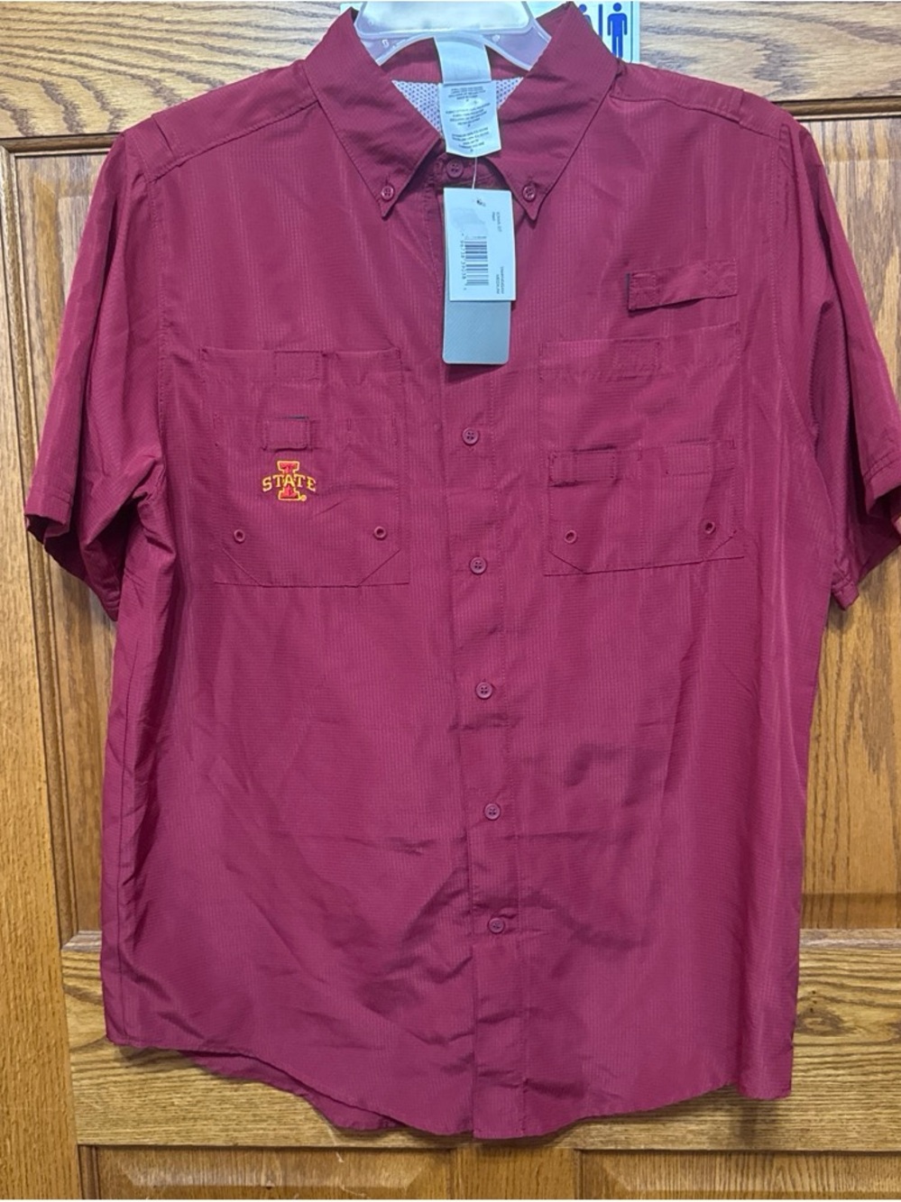 Iowa State Cyclones Men’s MediumShort-Sleeve Button-Up Shirt